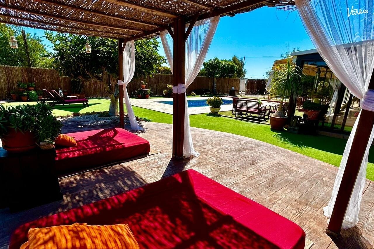 Villaloja I Cumpleaños y Reuniones, casa en Valencia para fiestas privadas y cumpleaños.