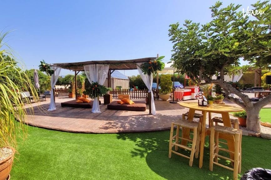 Villaloja I Eventos, una casa con piscina en Valencia para fiestas sin límites.