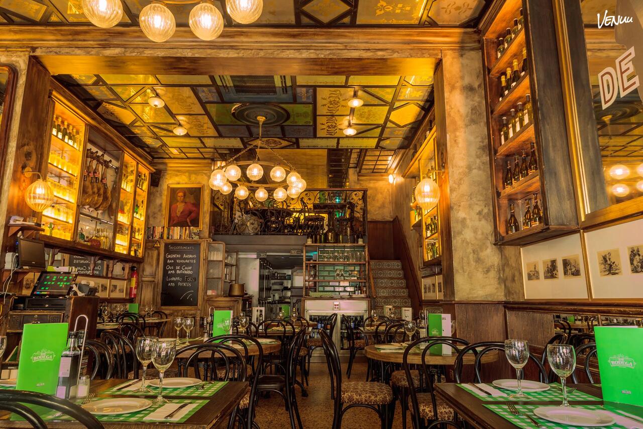 Casa Delfín, restaurante clásico con encanto moderno para eventos cálidos en Barcelona.