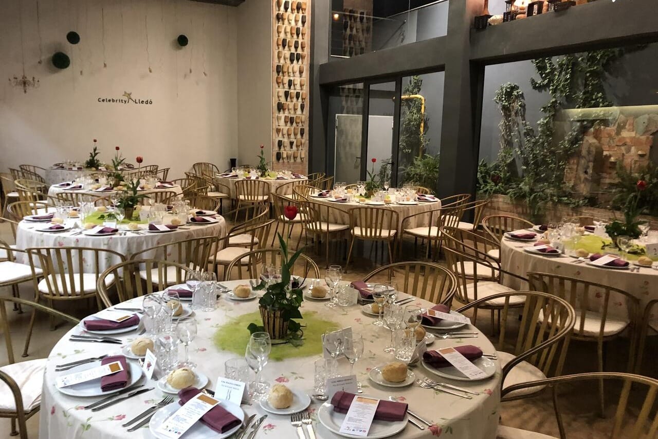 Salón Principal en Celebrity Lledó, espacio elegante y amplio para eventos con mucho estilo.