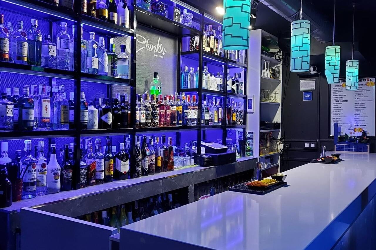 Chirika Lounge Madrid, local chill y accesible para celebrar cumpleaños relajados y con buen ambiente.