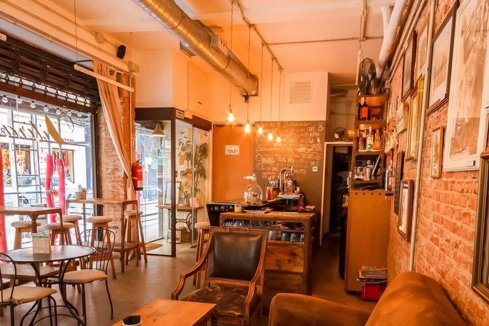 Ditirambo Food & Drinks, restaurante con reservados para cenas y encuentros sociales en Madrid.