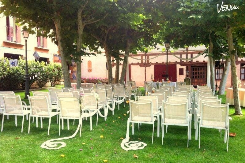 Celebración al aire libre en Finca El Rancho de La Aldegüela con entorno rural en la Sierra de Madrid.