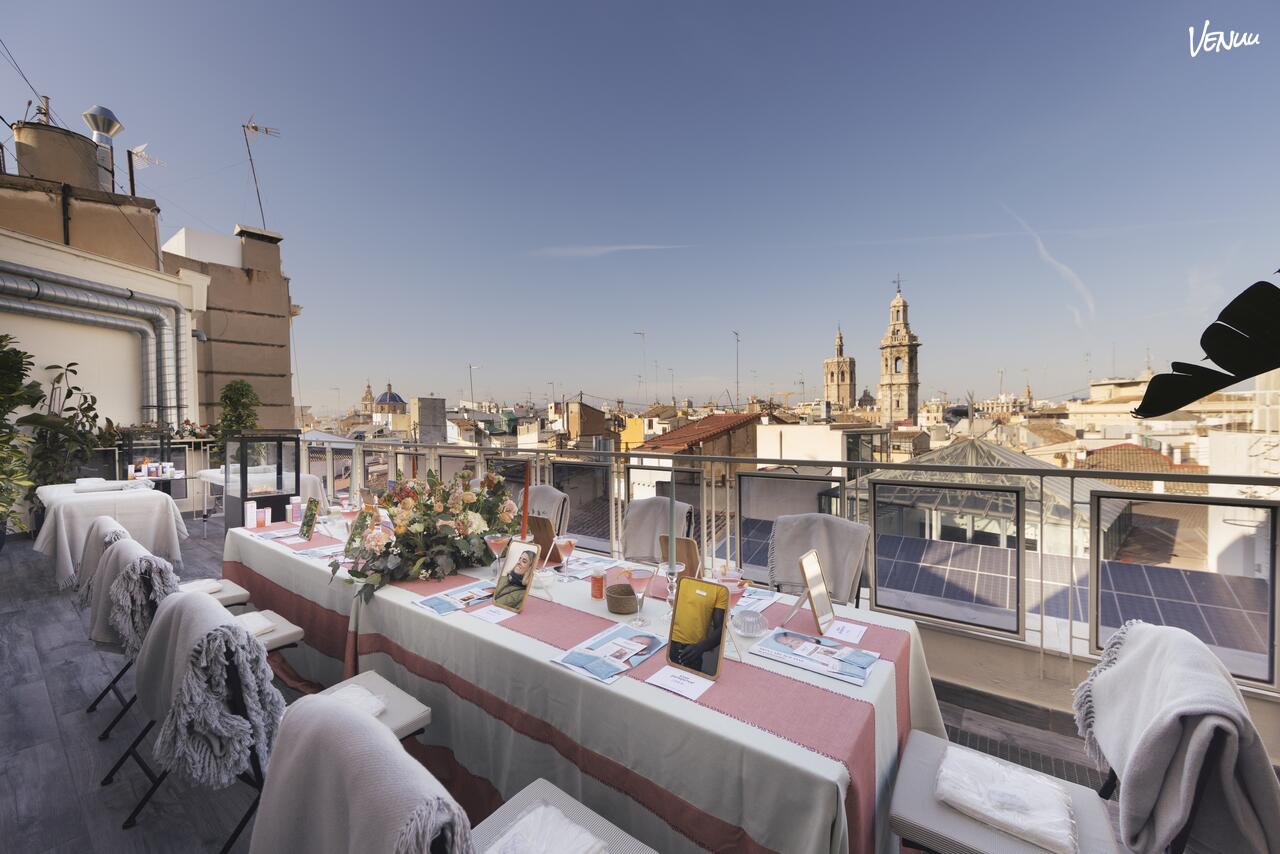 Hotel Cosmo Rooftop, terraza elegante con vistas para eventos con clase en Valencia.