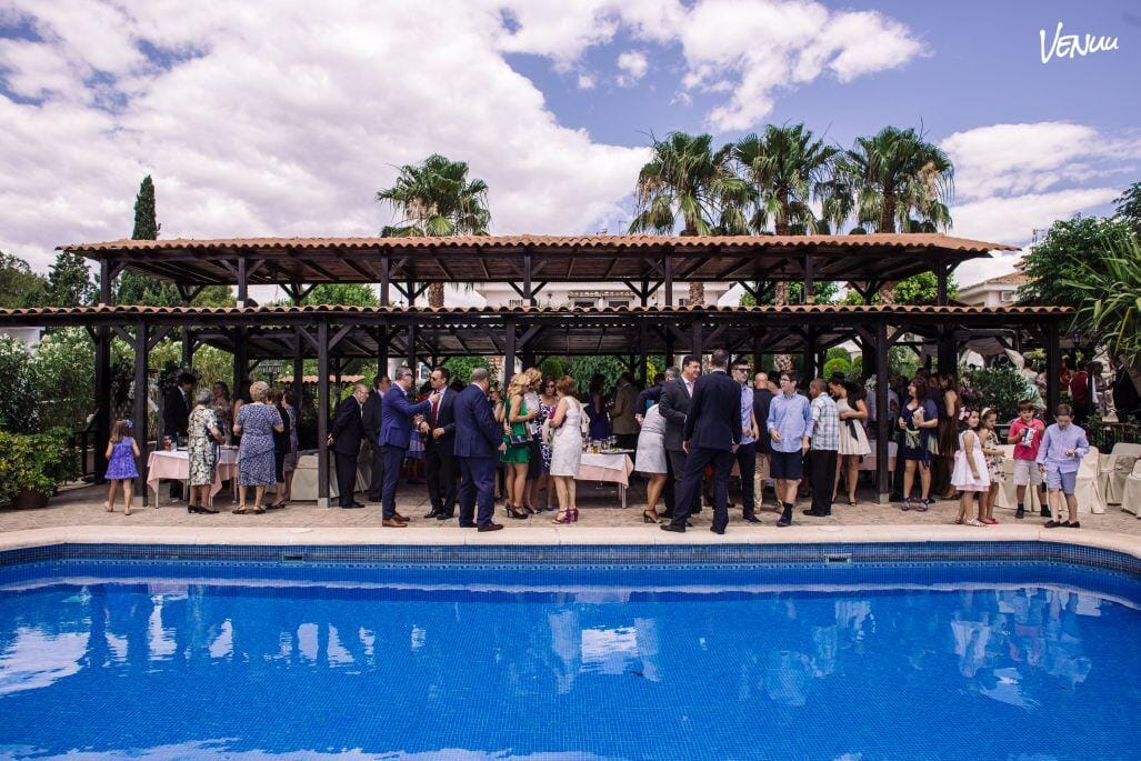 Hotel La Carreta, jardín, fiesta y descanso en formato rural deluxe.