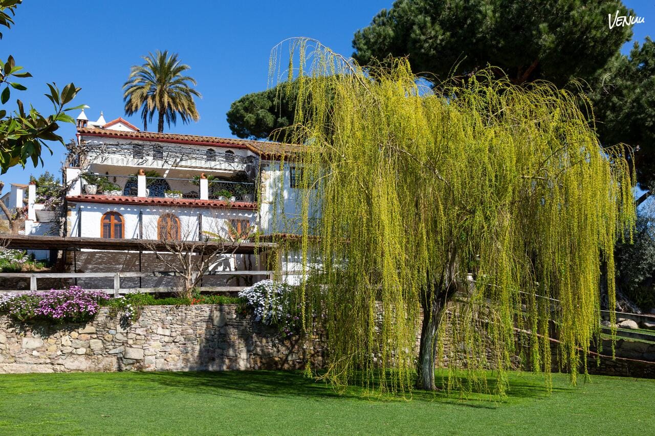 Mas Juli, una joya de finca donde la belleza y la fiesta se casan.