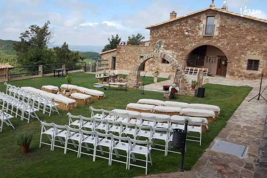 Mas Postius, finca rural para bodas con flow, ternura y sabor a campo.