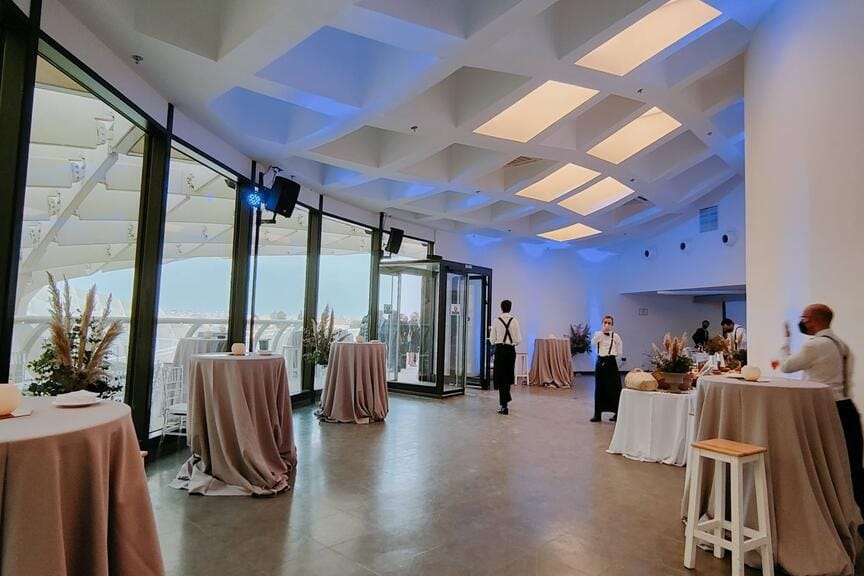 Sala Parasol Sevilla, comuniones con altura y vistas de ensueño.