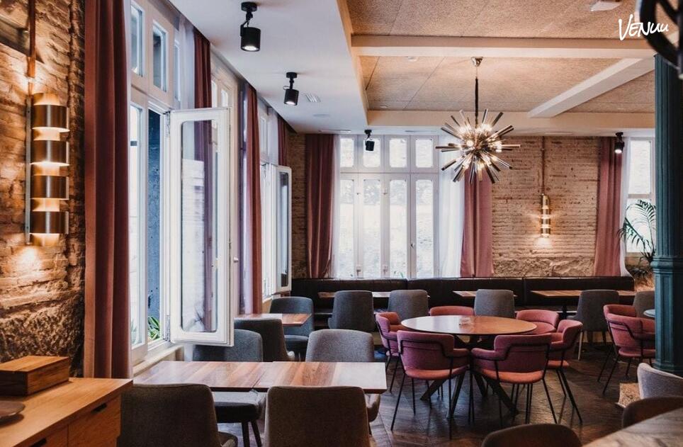 Restaurante Helen Berger, espacio moderno y elegante para comuniones con estilo en Valencia.