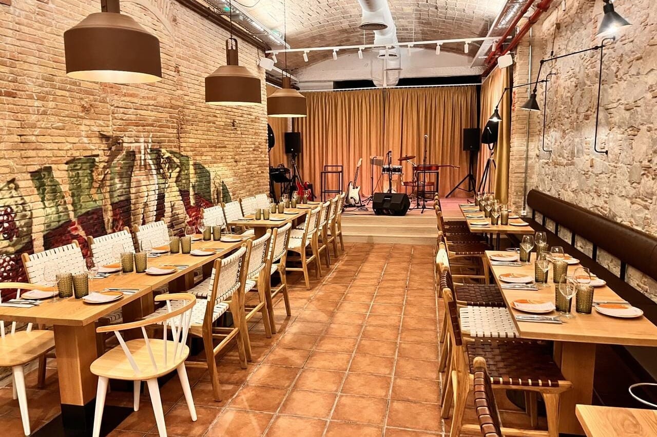 Restaurante Poca-Solta, lugar acogedor y con estilo para celebraciones desenfadadas en Barcelona.