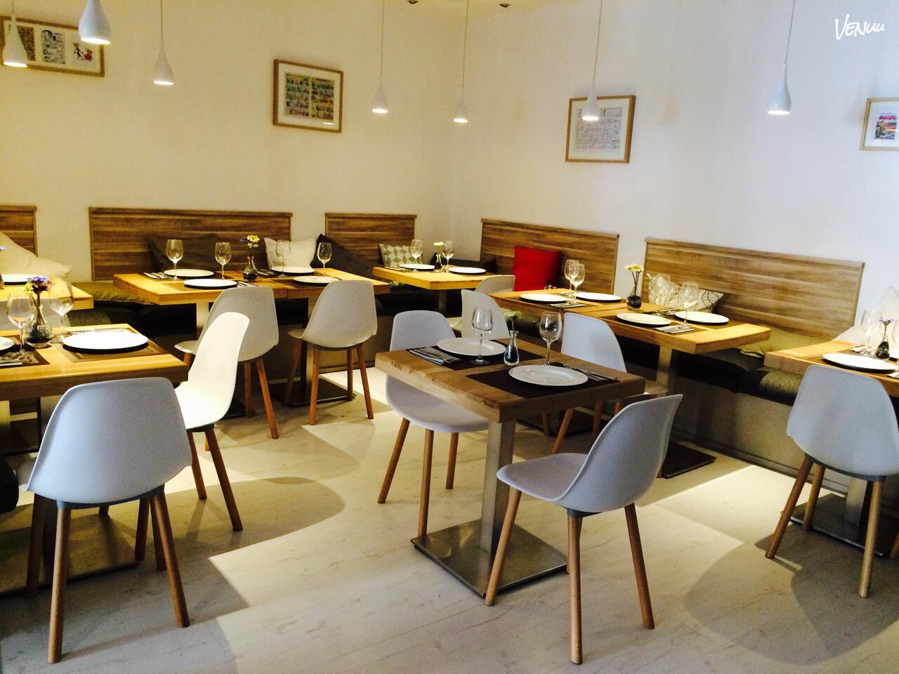 Restaurante Sr. Vázquez, espacio moderno y elegante para cenas corporativas con encanto en Madrid.