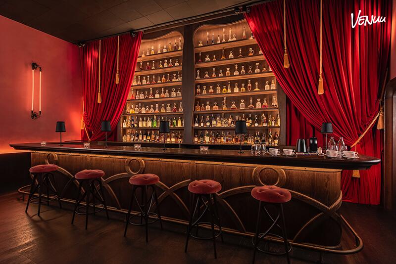 The Barcelona Edition Cabaret, boda de película con neones y mucho ritmo.