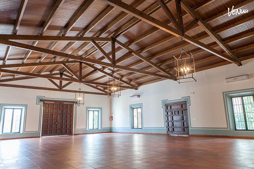 Antigua Caballeriza en Hacienda Los Frailes, espacio rústico e histórico ideal para bodas originales con personalidad andaluza.
