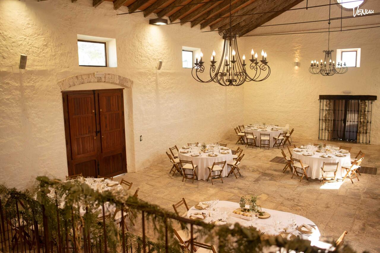  Casa Bernabé en Valencia, jardín tropical perfecto para bodas con alojamiento.