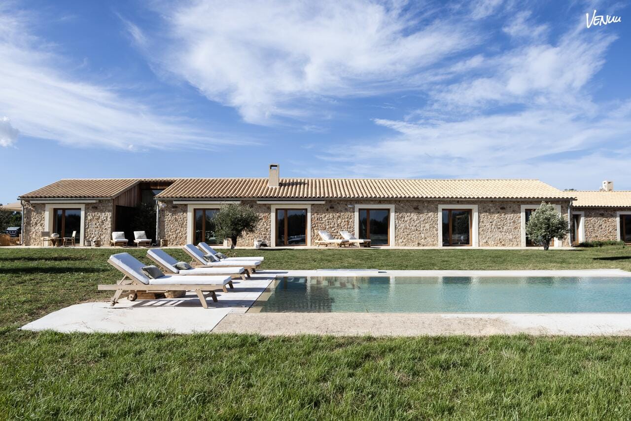 Finca Cielo Azul, finca en altura con vistas, piscina infinita y vibes de lujo total para despedidas inolvidables en Mallorca.