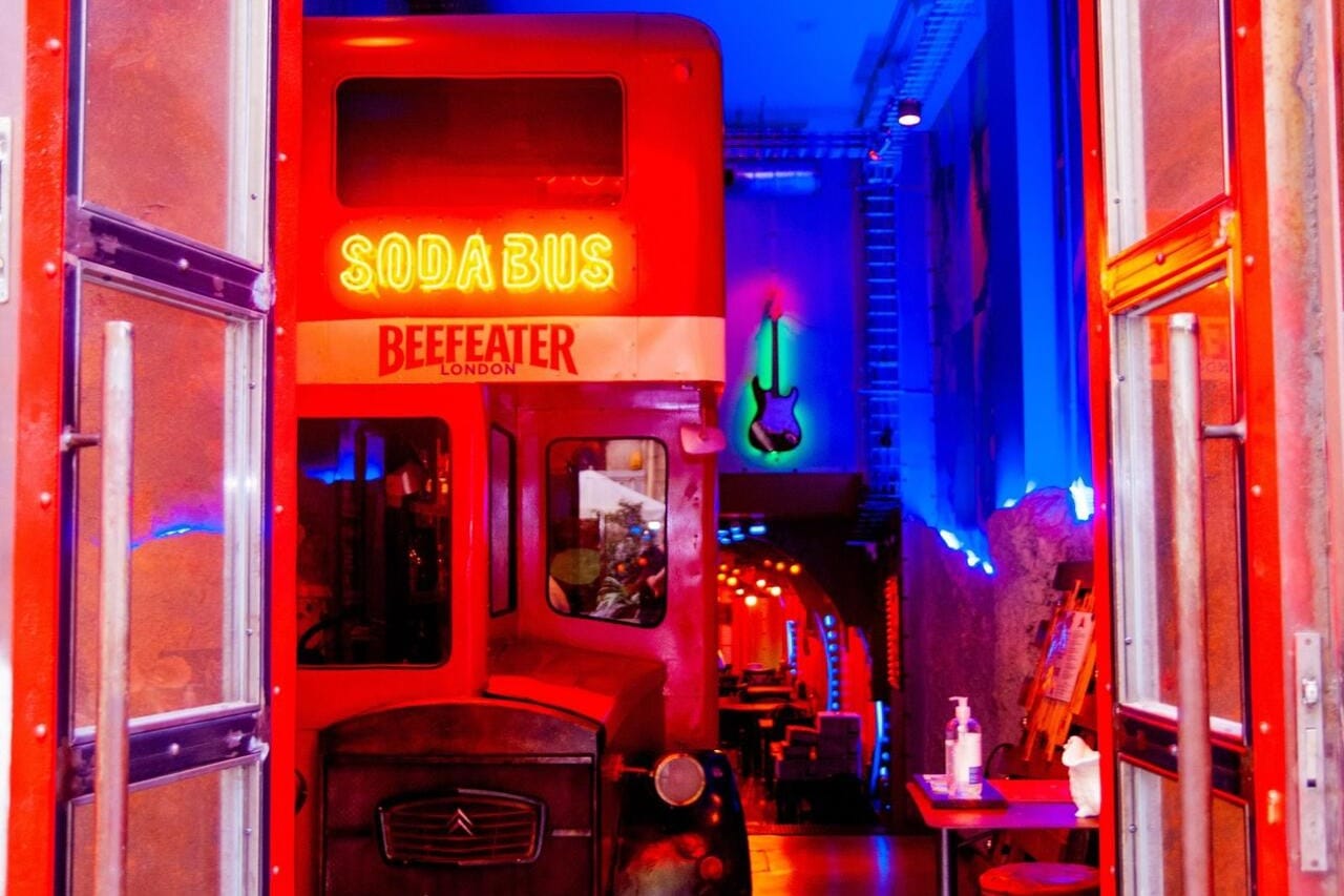 SODA BUS, bar en un autobús americano para cumpleaños originales y llenos de estilo en Barcelona.