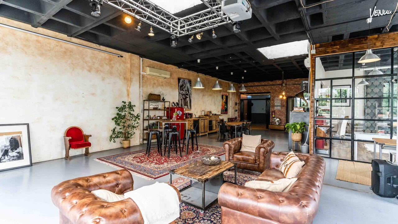 Espacio Teseo Madrid lugar elegante para celebrar gender reveal familiar.