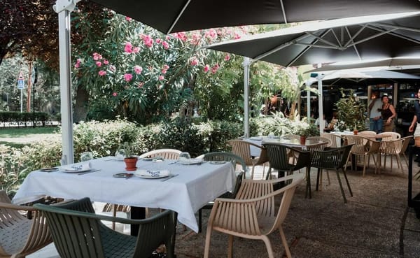 Celebrar al aire libre en Madrid: 7 jardines, terrazas y platos que enamoran