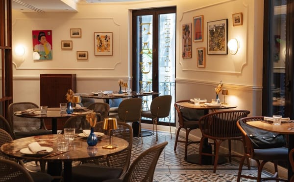 ¿Cena de empresa? Que no falte comida rica, brindis y algo de salseo (Barcelona tiene todo eso): 12 restaurantes top