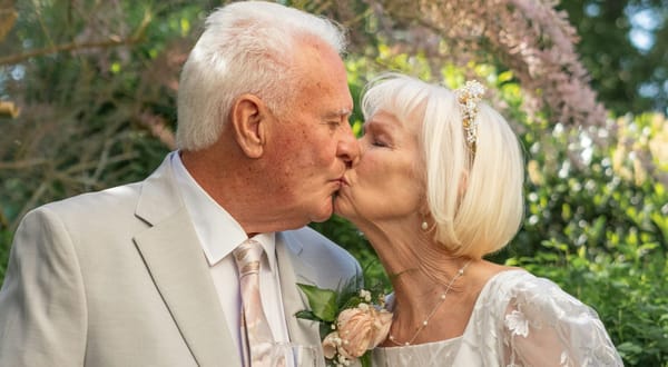 60 años de amor y locura: Ideas para celebrar unas bodas de diamante inolvidables